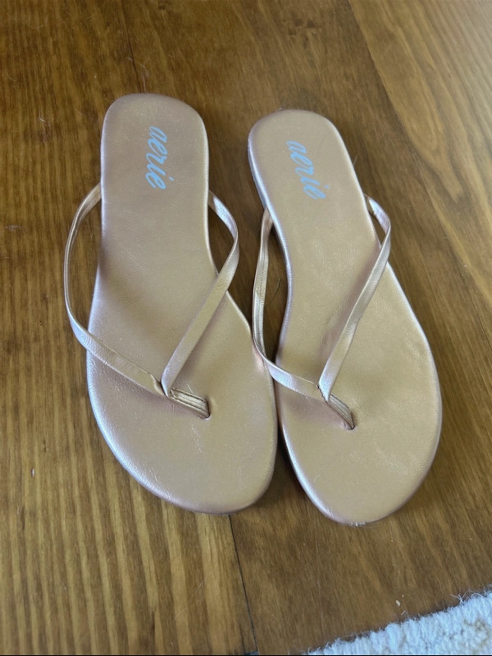 aerie Metallic Gold Slim Strap Thong Sandals flip-flop 8. Barely worn.